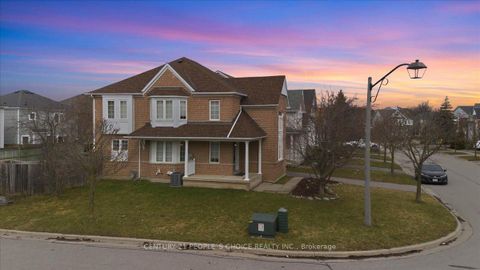 Photo 5 at 1456 Lyncroft Crescent, Taunton, Oshawa