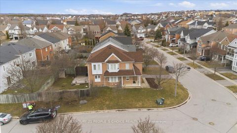 Photo 11 at 1456 Lyncroft Crescent, Taunton, Oshawa