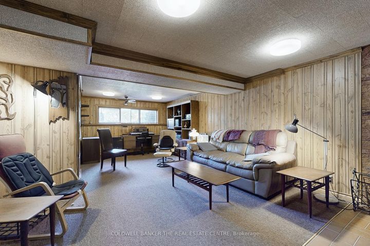 Photo 14 at 122 Valleyview Crescent W, Bradford, Bradford West Gwillimbury