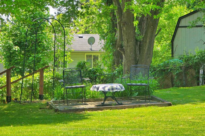 Photo 19 at 122 Valleyview Crescent W, Bradford, Bradford West Gwillimbury