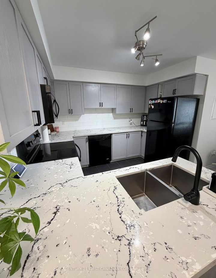 Photo 6 at 2 - 35 Hays Boulevard, RO River Oaks, Oakville