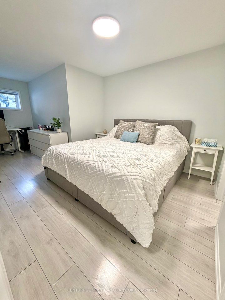 Photo 10 at 2 - 35 Hays Boulevard, RO River Oaks, Oakville