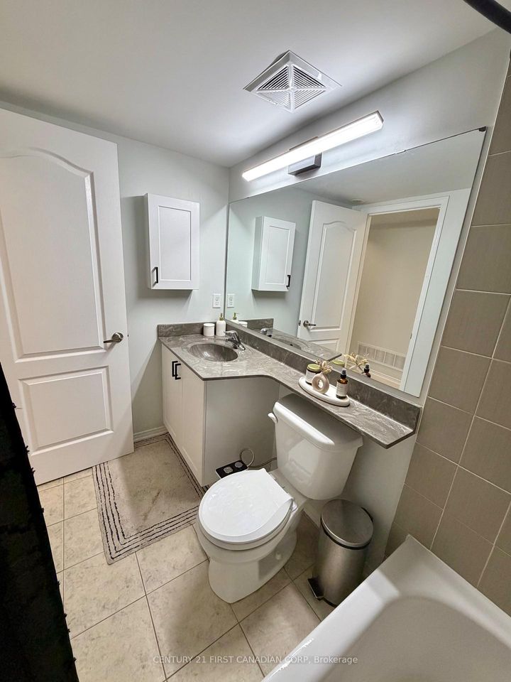 Photo 16 at 2 - 35 Hays Boulevard, RO River Oaks, Oakville