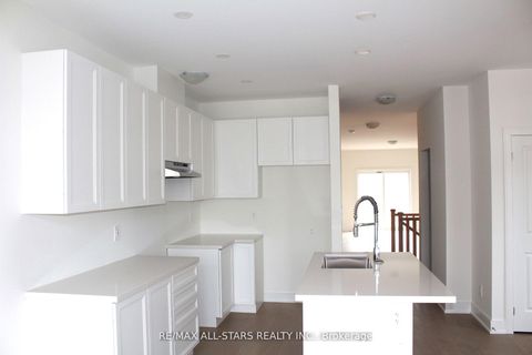 Photo 3 at 22 Schortinghuis Street, Sutton & Jackson's Point, Georgina