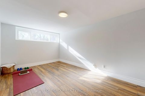 Photo 26 at 26 Balaby Crescent, Don Mills, Toronto