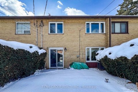 Photo 33 at 26 Balaby Crescent, Don Mills, Toronto
