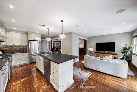 Photo 10 at 113 Eastbourne Avenue, Eglinton, Toronto