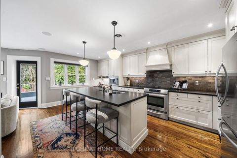 Photo 11 at 113 Eastbourne Avenue, Eglinton, Toronto