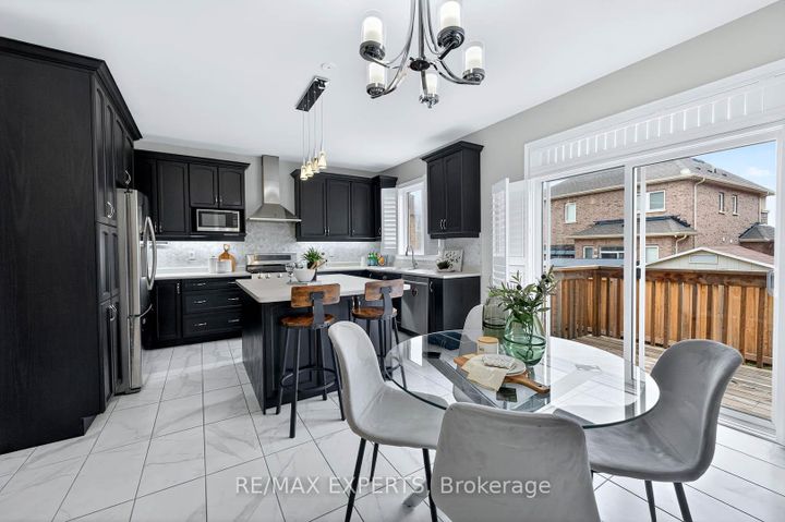 Photo 8 at 31 Gillis Road, Northwest Brampton, Brampton