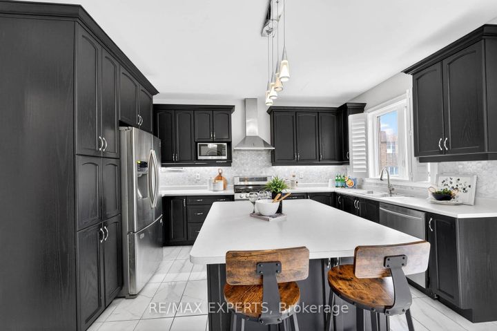 Photo 9 at 31 Gillis Road, Northwest Brampton, Brampton