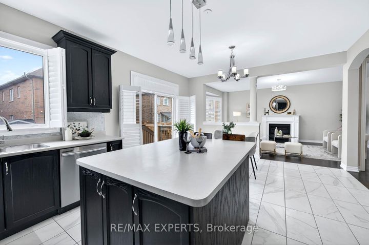 Photo 10 at 31 Gillis Road, Northwest Brampton, Brampton