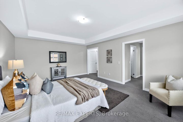 Photo 14 at 31 Gillis Road, Northwest Brampton, Brampton