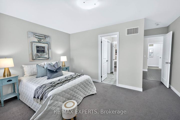 Photo 18 at 31 Gillis Road, Northwest Brampton, Brampton