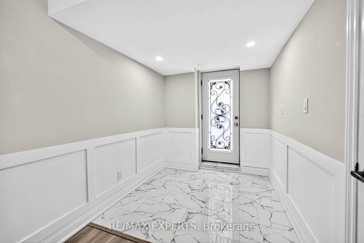 Photo 28 at 31 Gillis Road, Northwest Brampton, Brampton