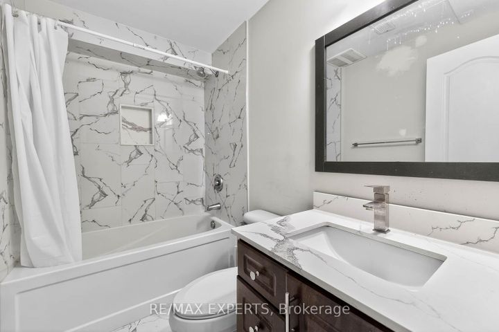 Photo 34 at 31 Gillis Road, Northwest Brampton, Brampton