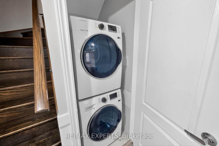 Photo 35 at 31 Gillis Road, Northwest Brampton, Brampton