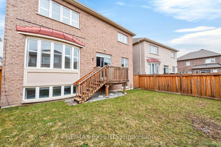 Photo 38 at 31 Gillis Road, Northwest Brampton, Brampton