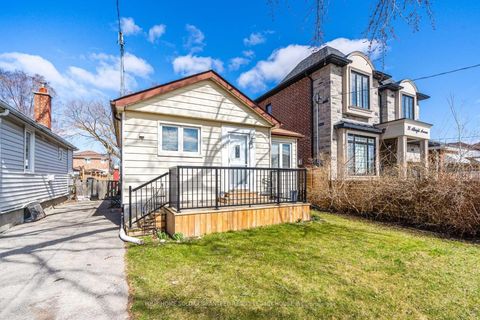 Photo 2 at 22 Albright Avenue, Alderwood, Toronto