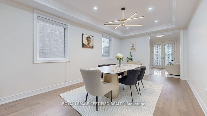 Photo 5 at 29 Frost Street, Northwest Brampton, Brampton