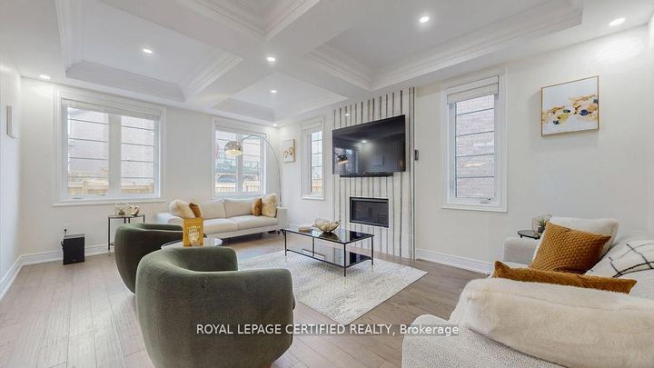 Photo 7 at 29 Frost Street, Northwest Brampton, Brampton