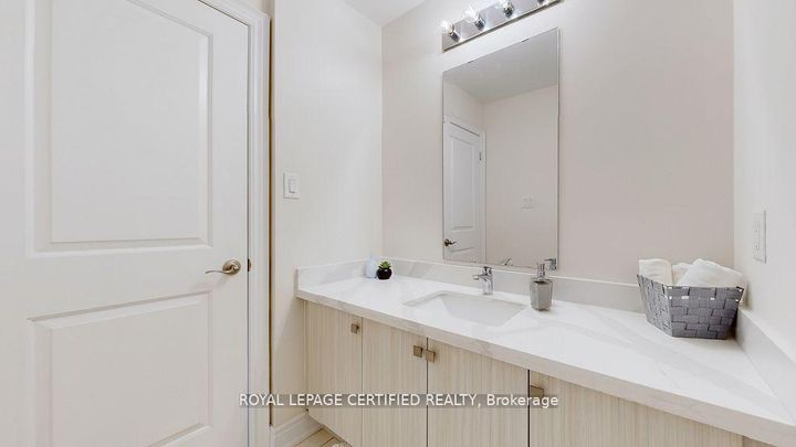 Photo 31 at 29 Frost Street, Northwest Brampton, Brampton