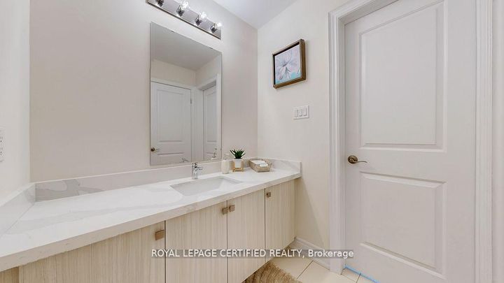 Photo 35 at 29 Frost Street, Northwest Brampton, Brampton