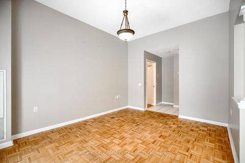 Photo 11 at 109 - 2502 Rutherford Road, Maple, Vaughan