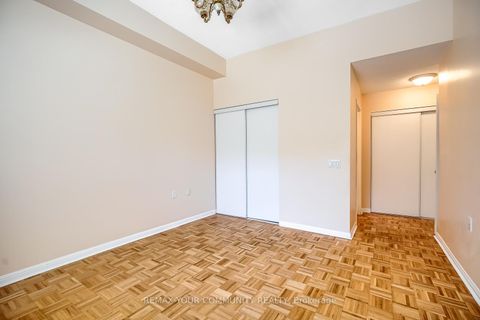 Photo 33 at 109 - 2502 Rutherford Road, Maple, Vaughan