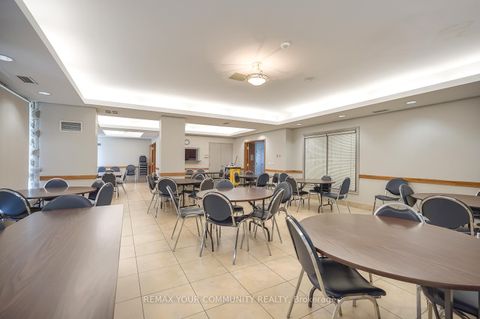 Photo 39 at 109 - 2502 Rutherford Road, Maple, Vaughan