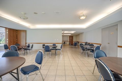 Photo 41 at 109 - 2502 Rutherford Road, Maple, Vaughan