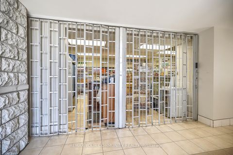 Photo 42 at 109 - 2502 Rutherford Road, Maple, Vaughan