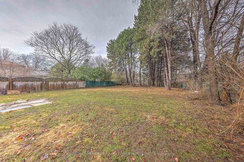 Photo 42 at 6 Bannatyne Drive, Windfields, Toronto