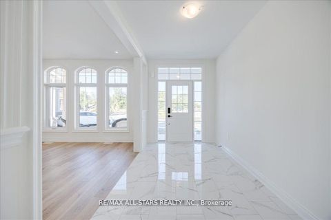 Photo 1 at 59 Stadacona Avenue, Sutton & Jackson's Point, Georgina