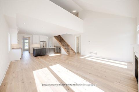 Photo 3 at 59 Stadacona Avenue, Sutton & Jackson's Point, Georgina