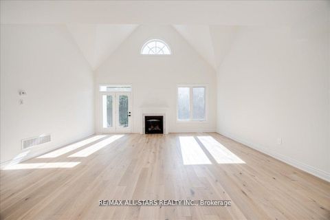 Photo 17 at 59 Stadacona Avenue, Sutton & Jackson's Point, Georgina