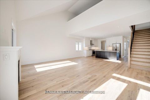 Photo 19 at 59 Stadacona Avenue, Sutton & Jackson's Point, Georgina