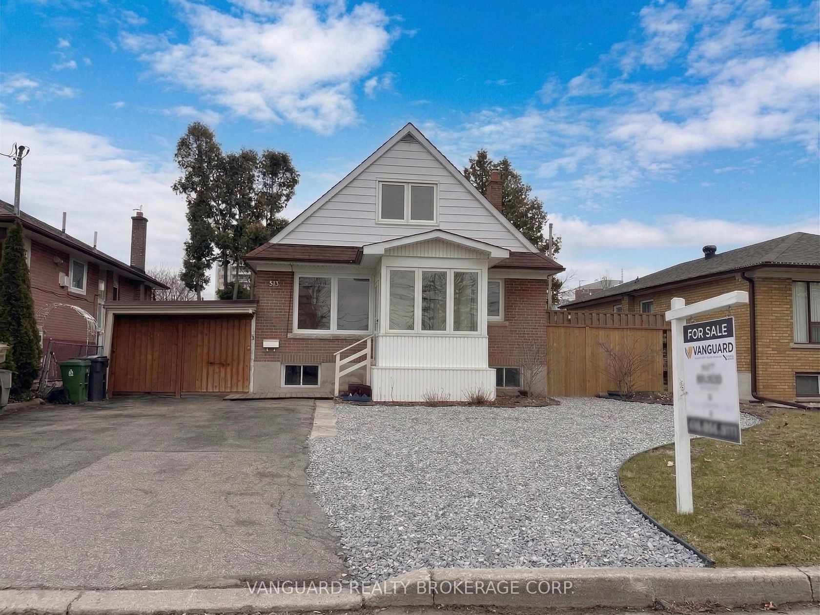 69 Joyce Parkway, Glen Park, Toronto 