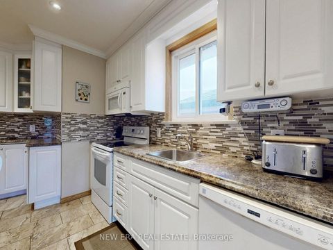 Photo 6 at 51 Tansley Avenue, Bendale, Toronto