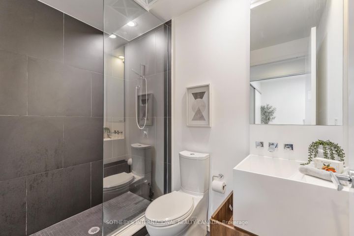 Photo 15 at 303 - 1 Bloor Street E, Yonge Corridor, Toronto