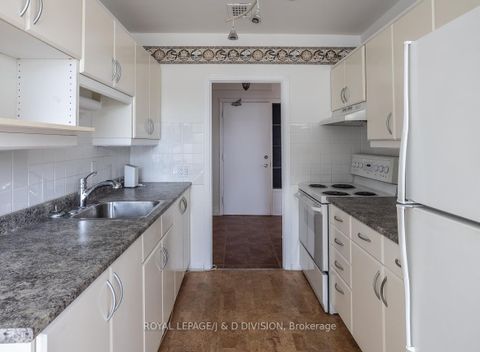 Photo 5 at 716 - 660 Eglinton Avenue W, Forest Hill North, Toronto