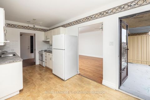 Photo 9 at 716 - 660 Eglinton Avenue W, Forest Hill North, Toronto