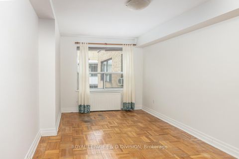 Photo 14 at 716 - 660 Eglinton Avenue W, Forest Hill North, Toronto