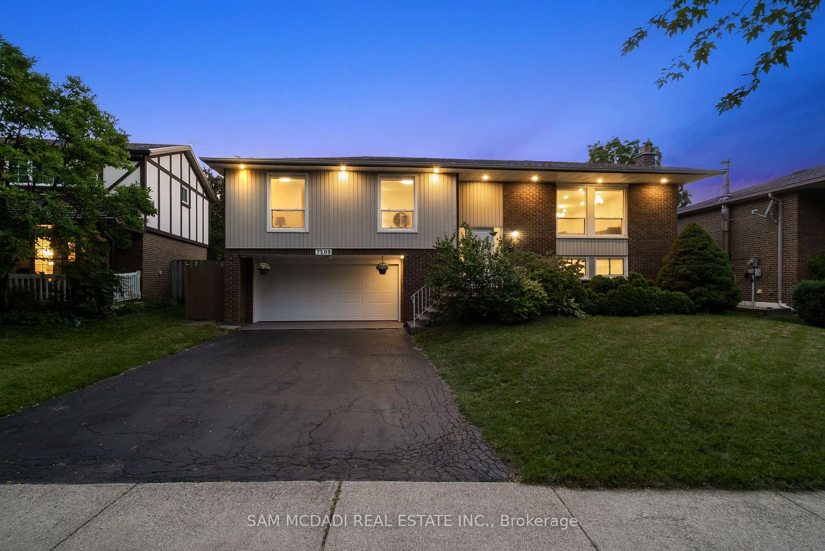 7209 Fayette Circle, Meadowvale, Mississauga by Loree Meneguzzi Real Estate 7209 Fayette Circle, Meadowvale, Mississauga