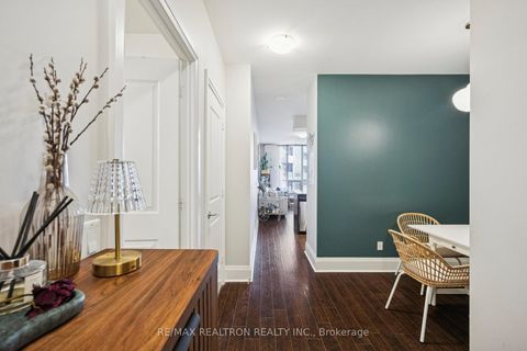 Photo 2 at 323 - 100 Harrison Garden Boulevard, Willowdale East, Toronto