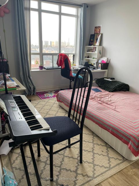 Photo 13 at 415 - 8 Mondeo Drive, Dorset Park, Toronto