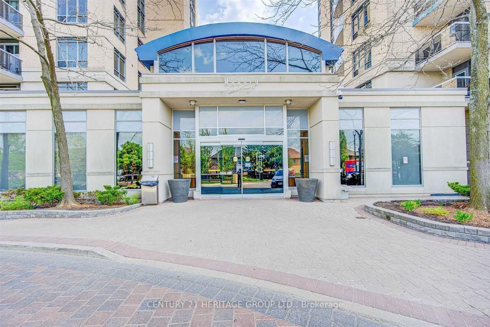 415 - 8 Mondeo Drive, Dorset Park, Toronto by Loree Meneguzzi Real Estate 415 - 8 Mondeo Drive, Dorset Park, Toronto