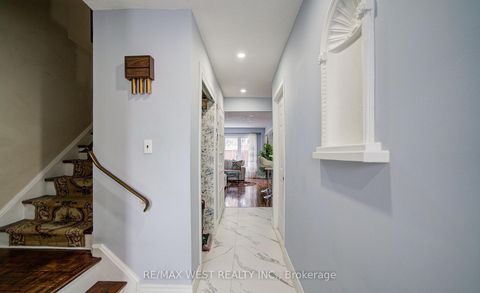 Photo 6 at 71 - 3525 Brandon Gate Drive, Malton, Mississauga