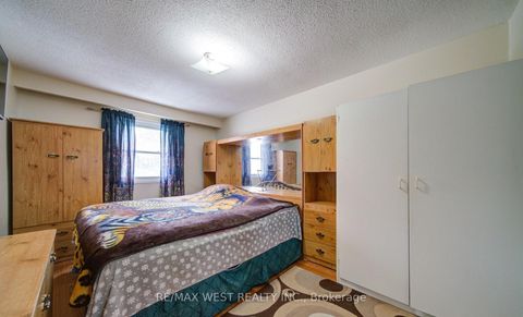 Photo 22 at 71 - 3525 Brandon Gate Drive, Malton, Mississauga