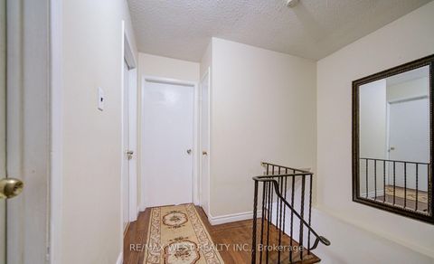 Photo 25 at 71 - 3525 Brandon Gate Drive, Malton, Mississauga