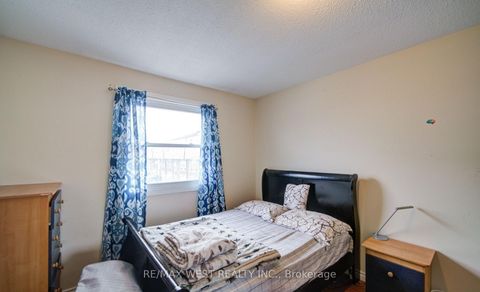 Photo 34 at 71 - 3525 Brandon Gate Drive, Malton, Mississauga